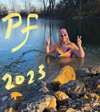 Kéž v Novém roce lámete ledy s úsměvem na rtu🙏💖🎉 #pf2025 #happynewyear